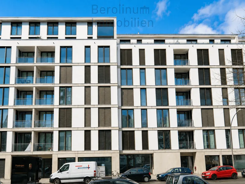 Möblierte 2-Zimmer-Neubau Wohnung mit Balkon, Pool in ruhiger Kreuzberger Lage — photo 1